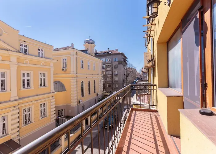 за гости крум Бургас