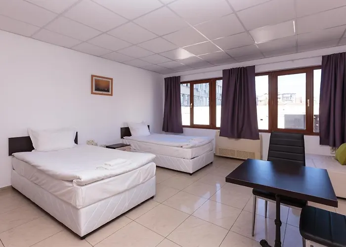 за гости крум * Бургас