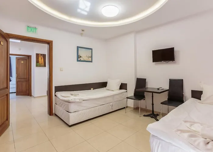 за гости крум אכסניה *